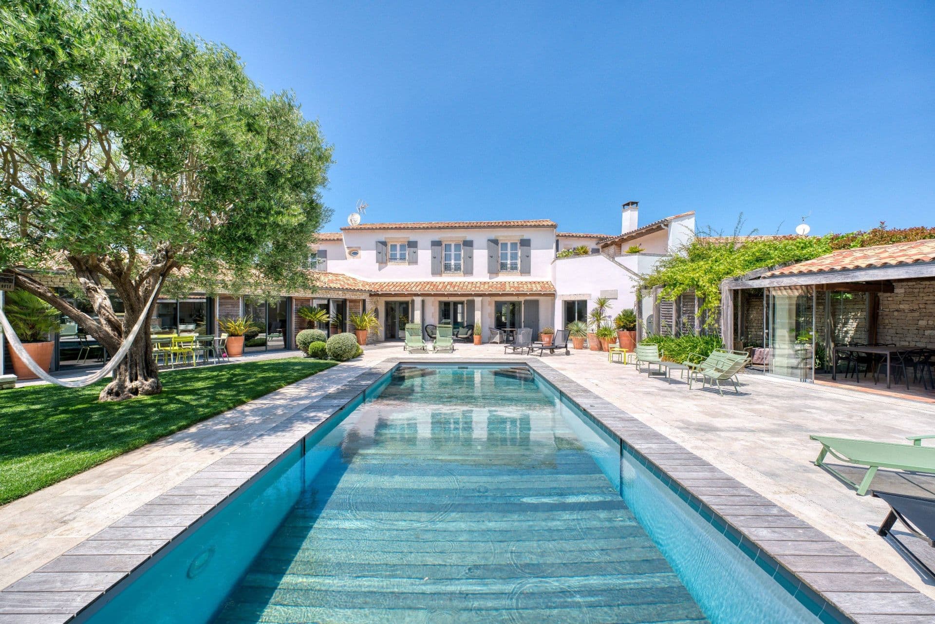 Sale Luxury house Le Bois-Plage-en-Ré 12 Rooms 440 m²