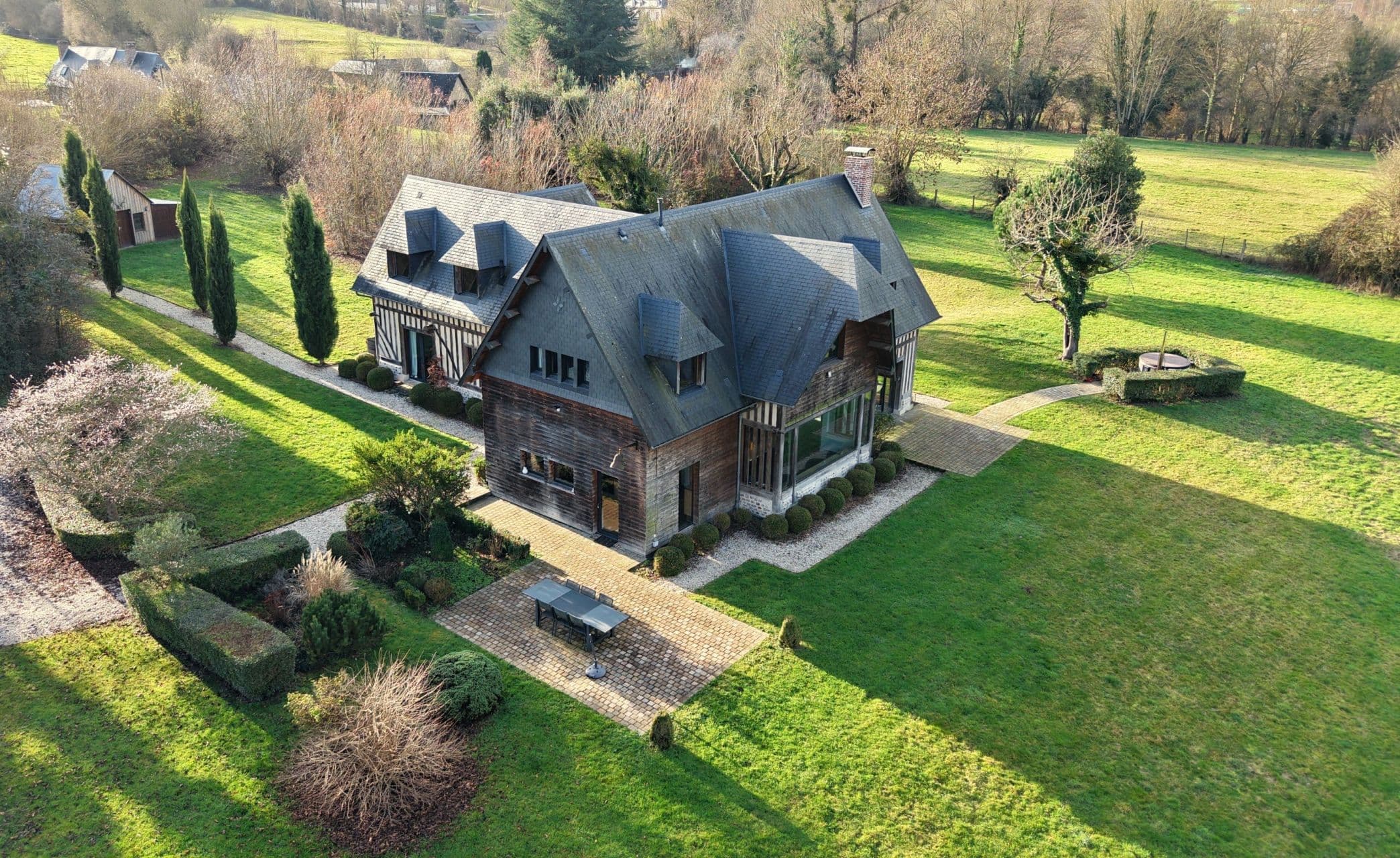 Sale Luxury house Ouilly-du-Houley 6 Rooms 265 m² 20