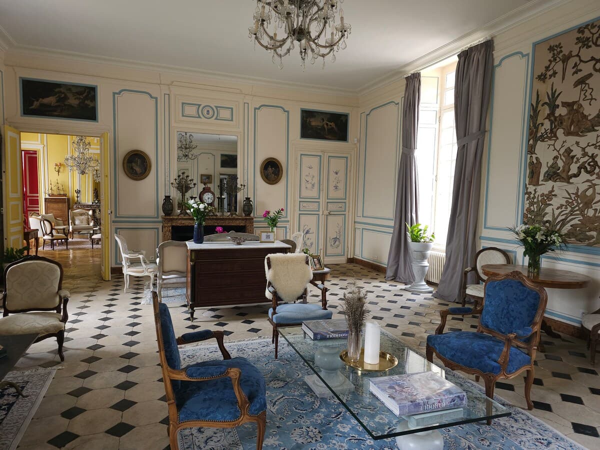Château de Mondeville 10