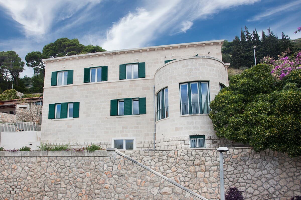 Villa Libertas 9