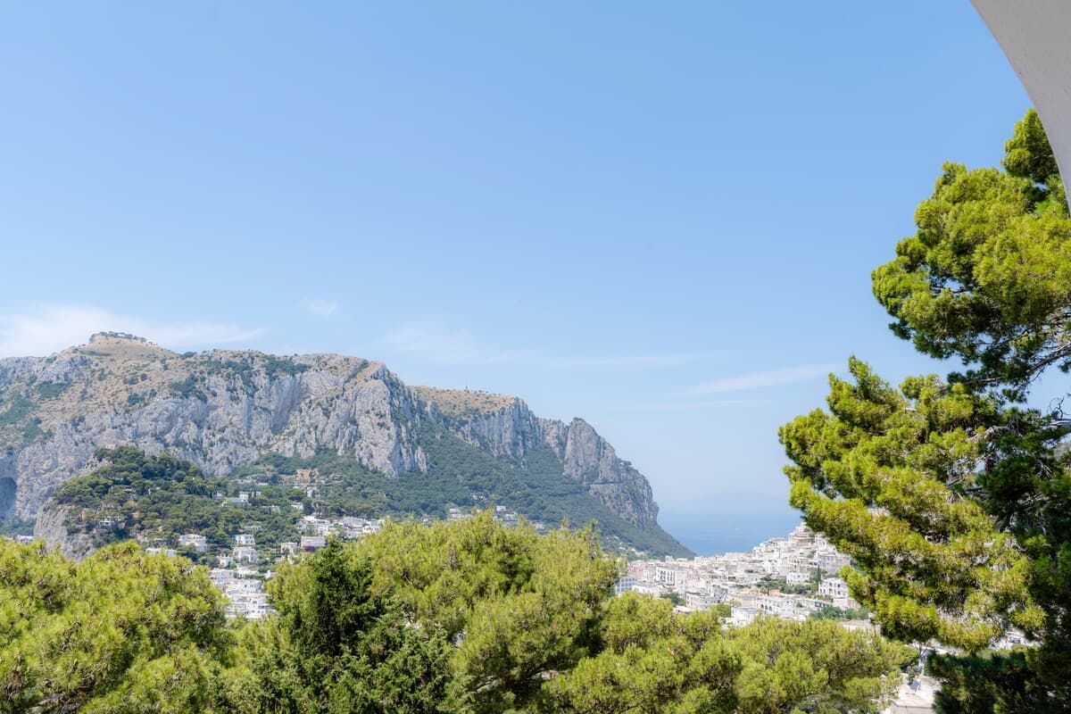 Villa Grotta Azzurra 5