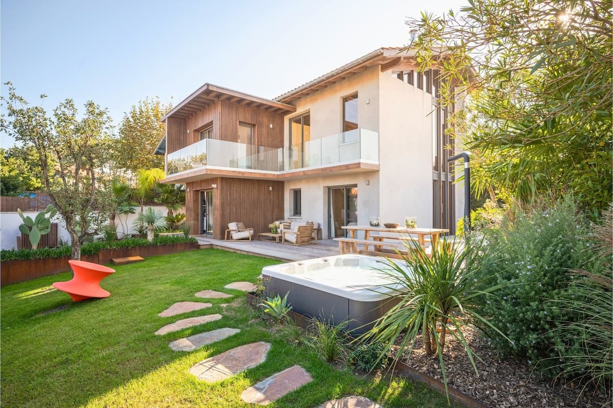 Villa Iris