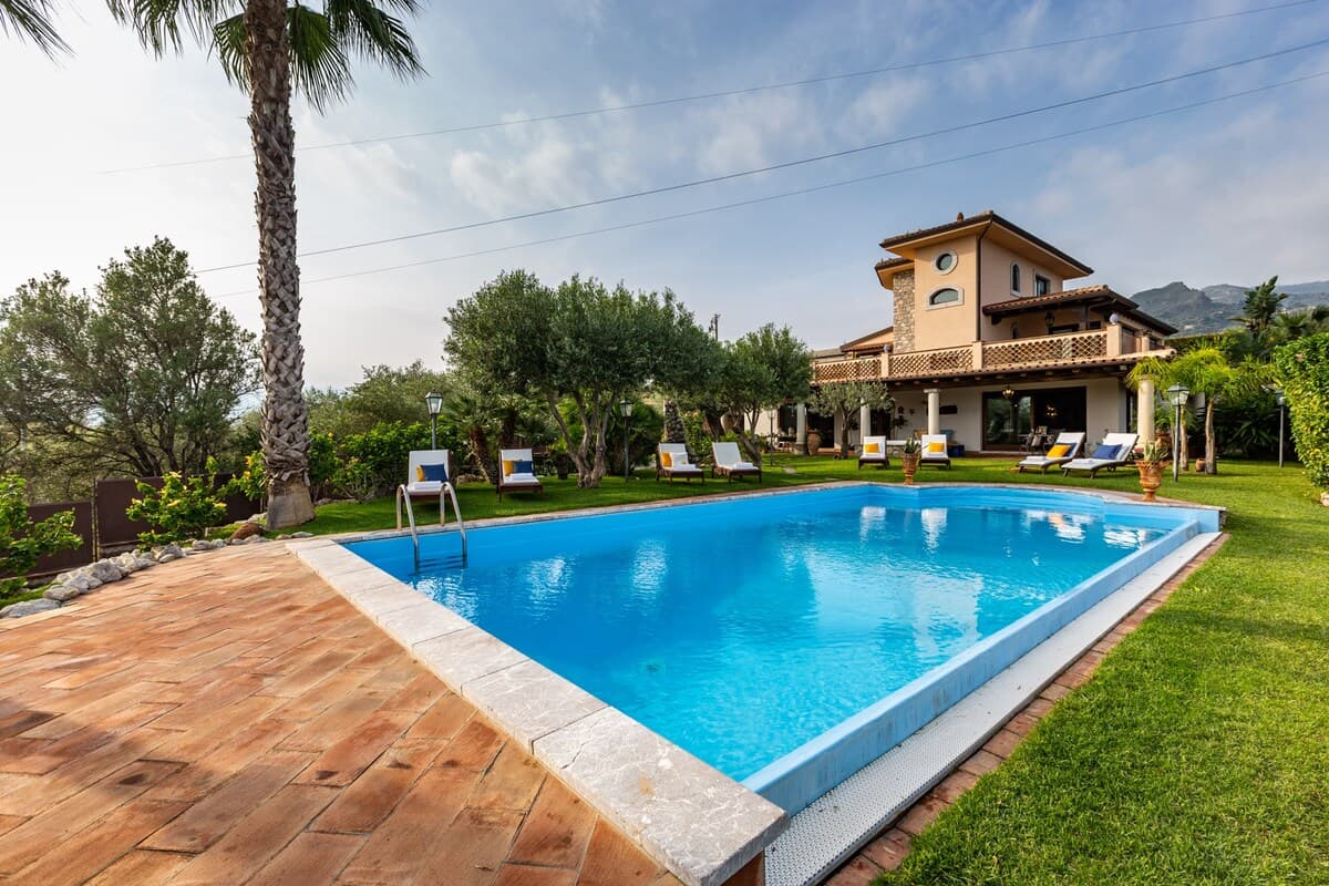 Villa Catania 2