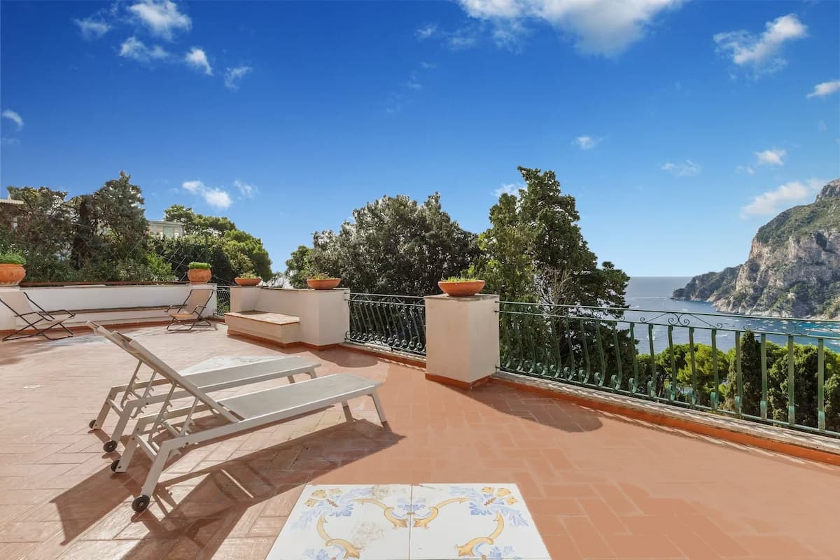 Villa Faraglioni 9