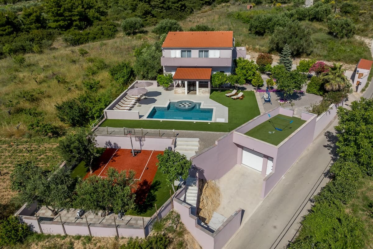 Villa Vis 3