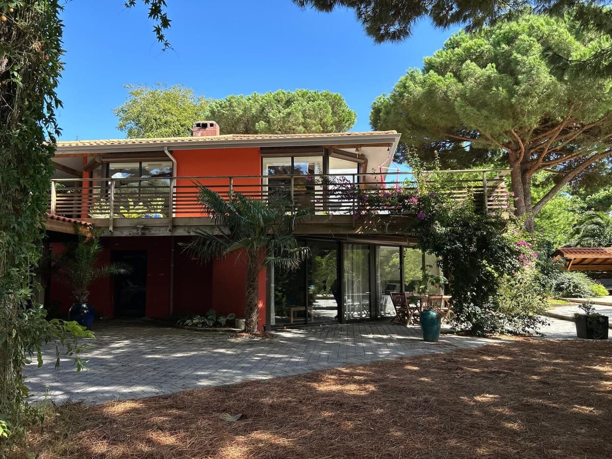 La Maison Rouge 5