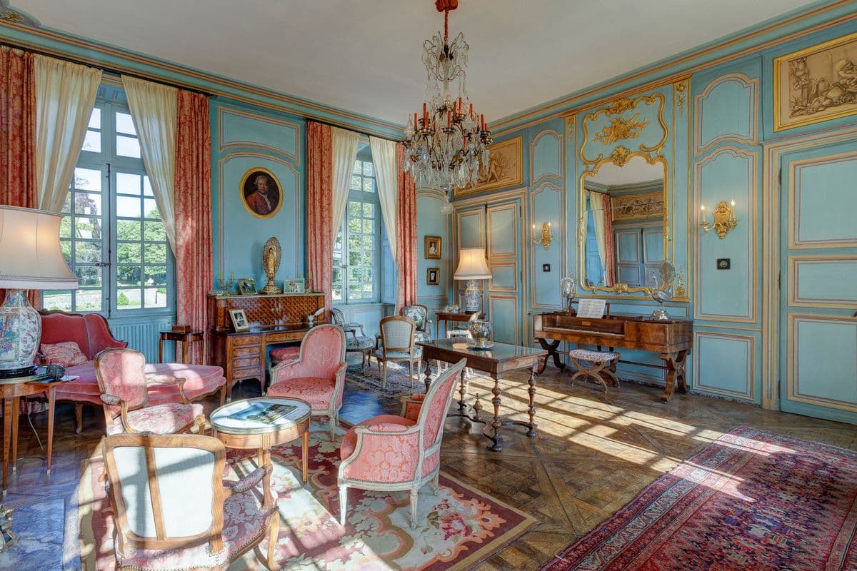 Chateau Les Douves 4