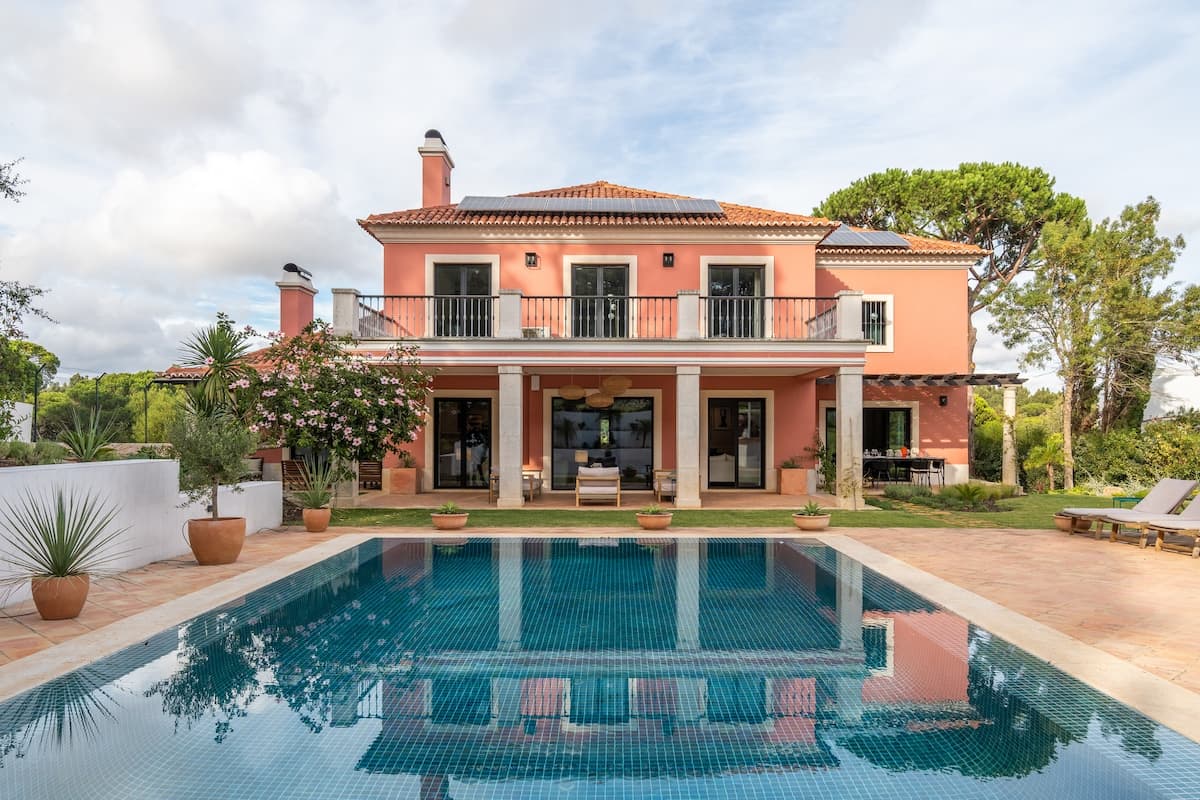 Villa Capuchos