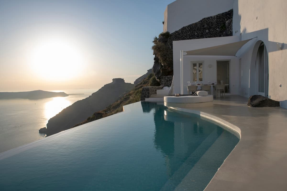 Villa Thira