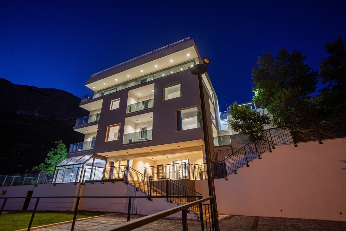 Villa Brela 4