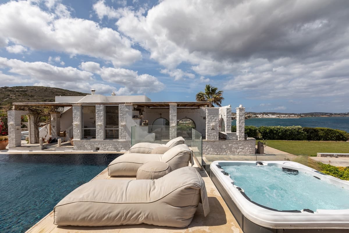 Villa Lefkes