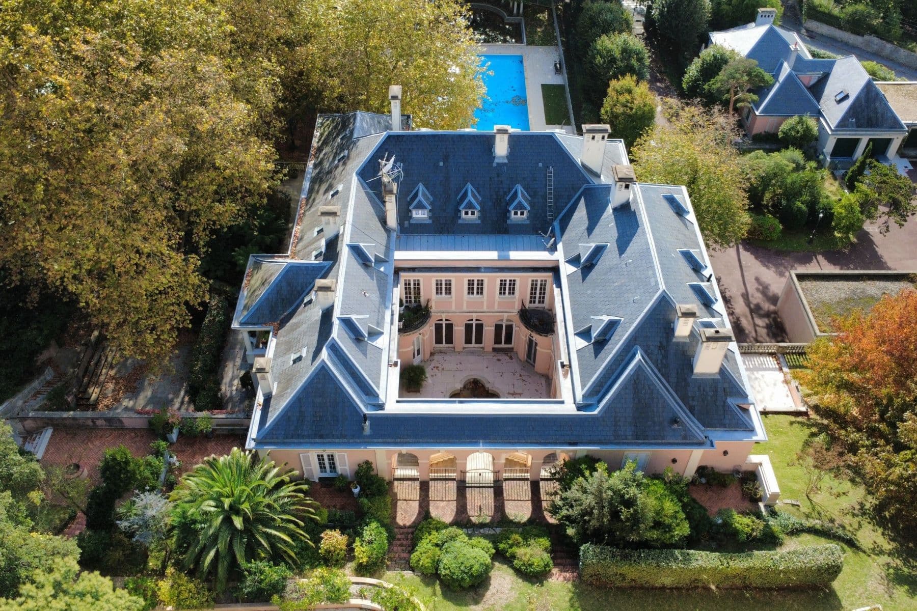 Elegance and Light in the Heart of Biarritz Saint-Charles Biarritz