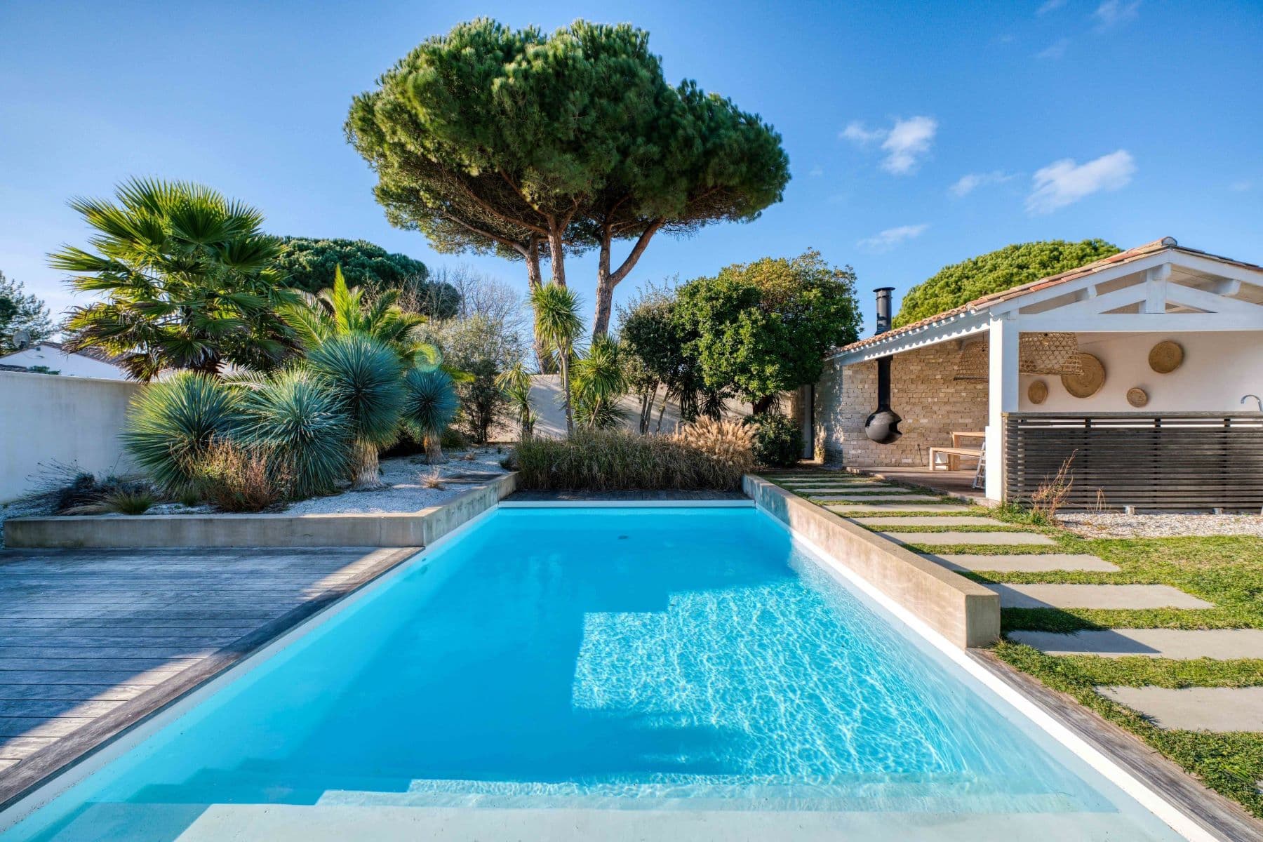 Île de Ré – Le Bois-Plage-en-Ré – The Ré Island lifestyle in an exceptional vil… Le Bois Plage