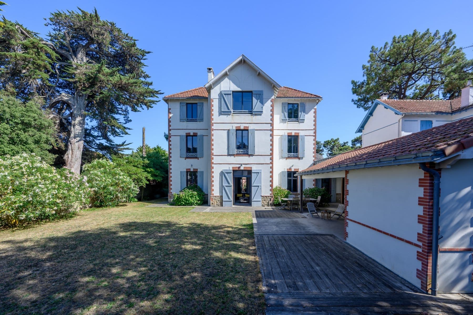 Villa steeped in history: Market