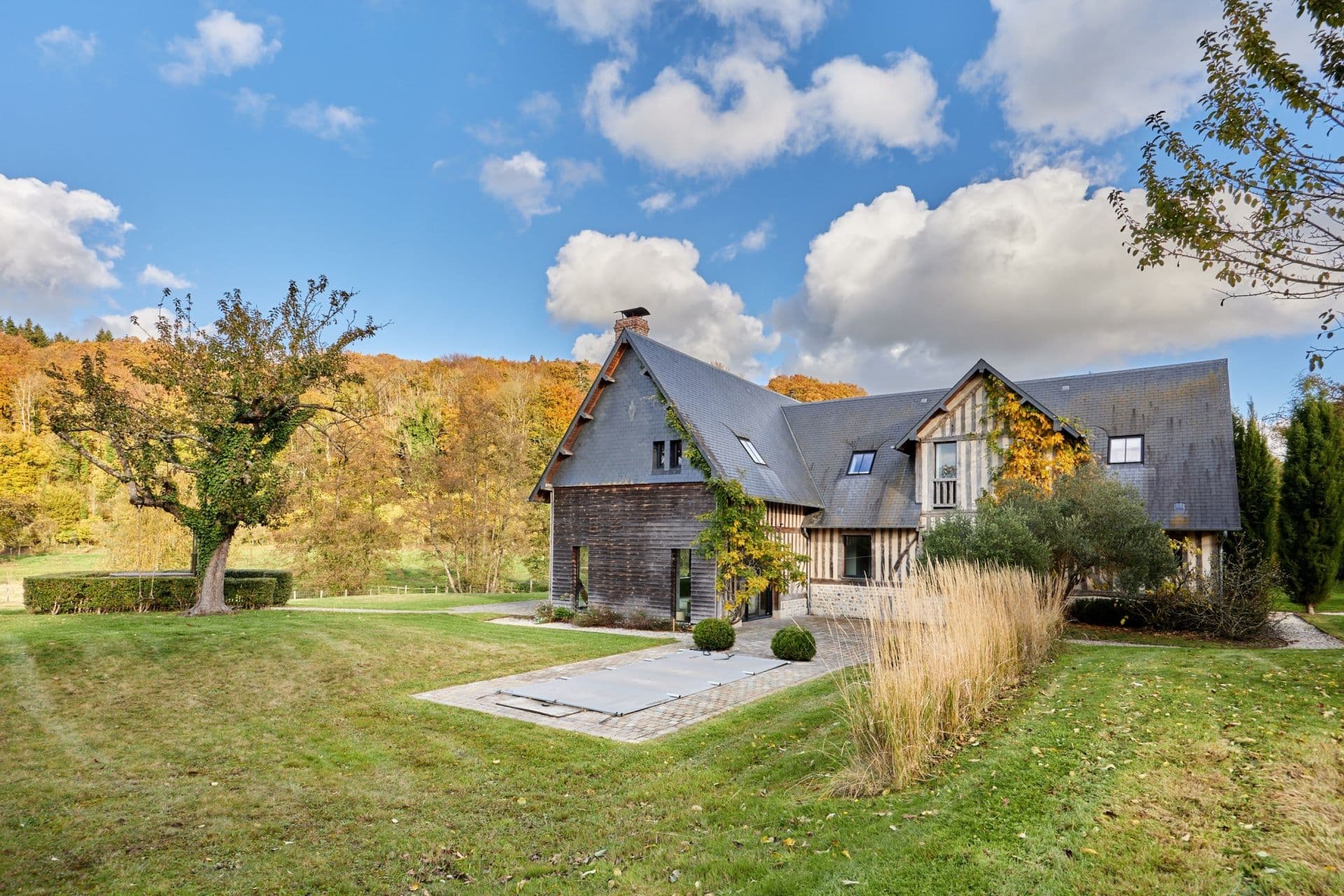 Sale Luxury house Ouilly-du-Houley 6 Rooms 265 m² 3