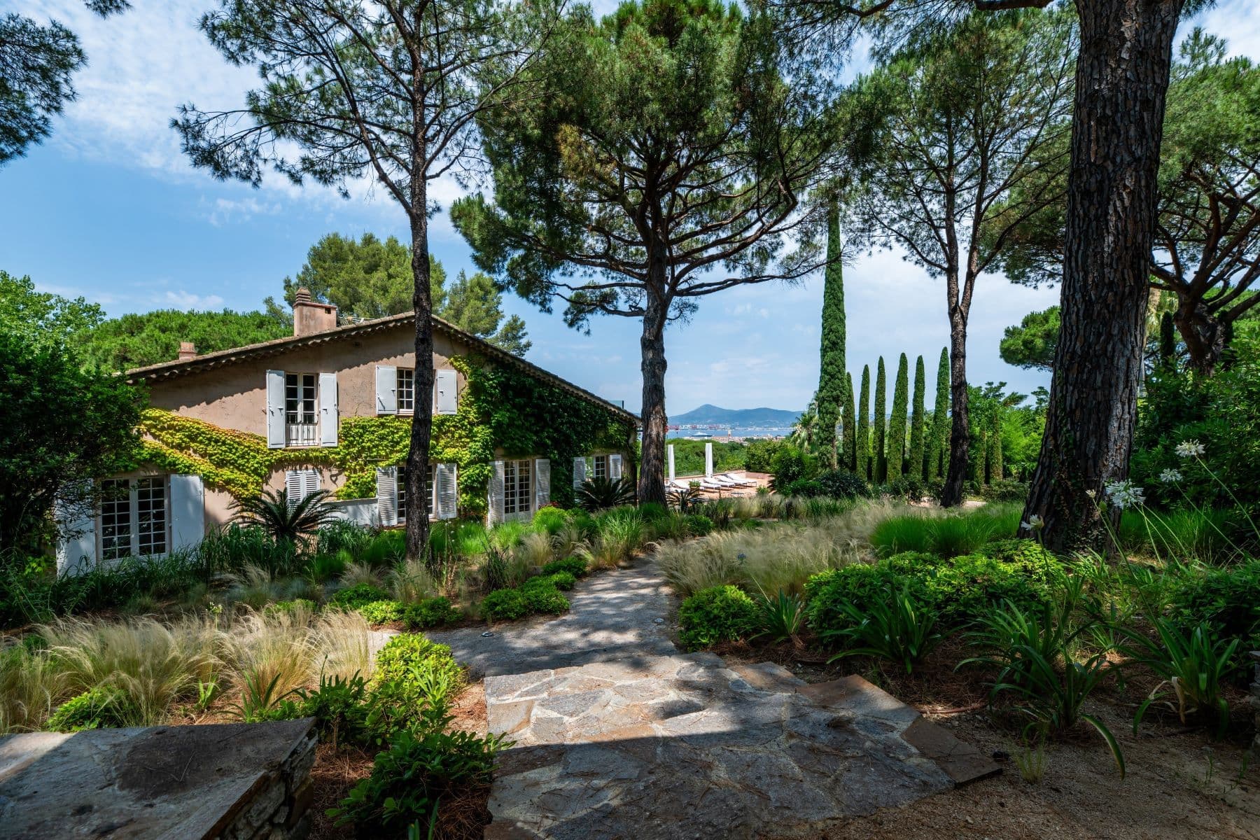 ST TROPEZ