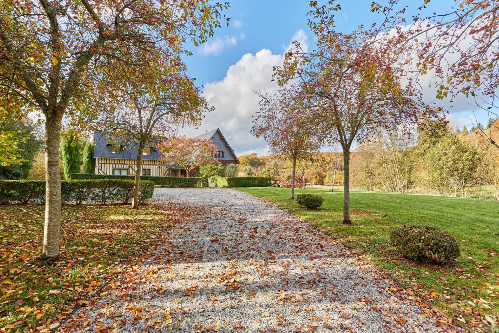 Sale Luxury house Ouilly-du-Houley 6 Rooms 265 m² 6